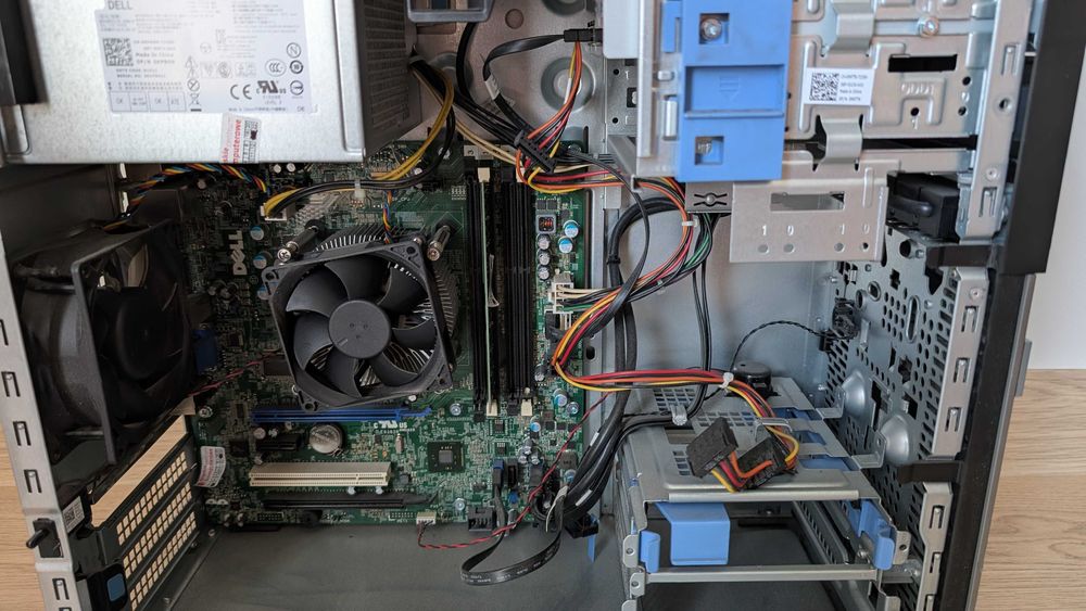 Dell Optiplex 7020 (Intel i5, 8GB RAM)