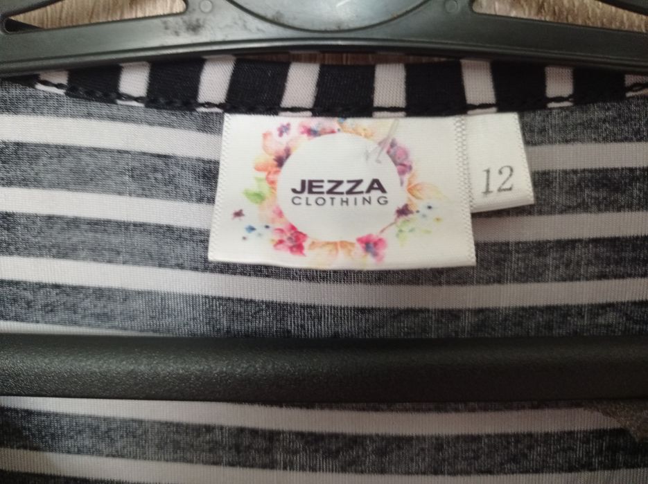 Sukienka czarna, wizytowa