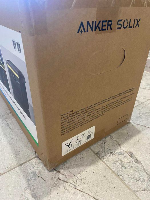 Зарядна станція Anker Solix C1000X / 1800 Вт / 1056 Вт⋅год / LiFePO4