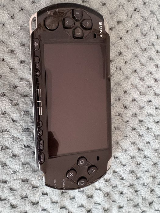 Psp sprzedam plus gry i etui