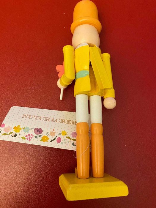 Quebra-Nozes em formato de Coelho de Páscoa