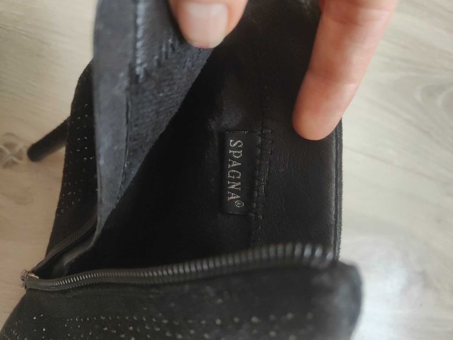 Сапожки жіночі стильні з блискітками