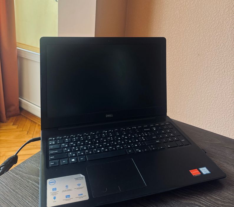 Ноутбук Dell Inspiron 5570 (серія 5000, Core i7