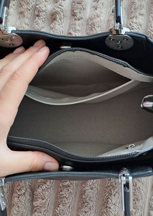 Чорна елегантна сумка