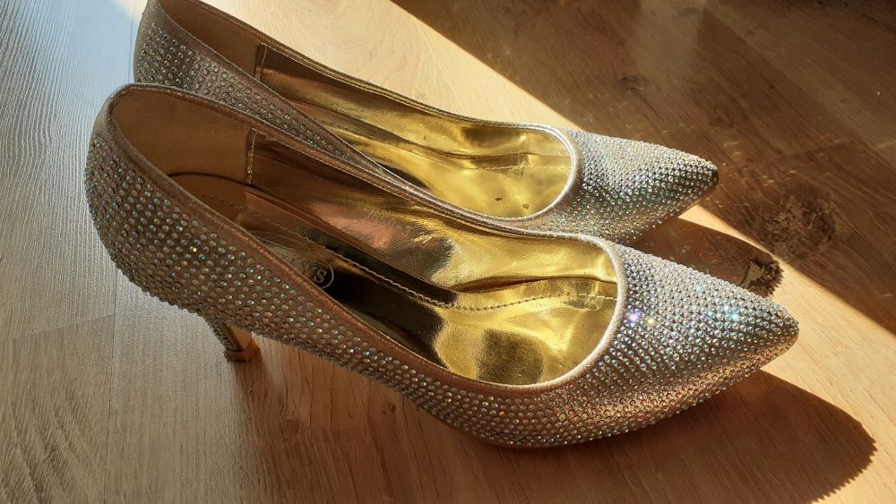Buty z cyrkoniami roz 37