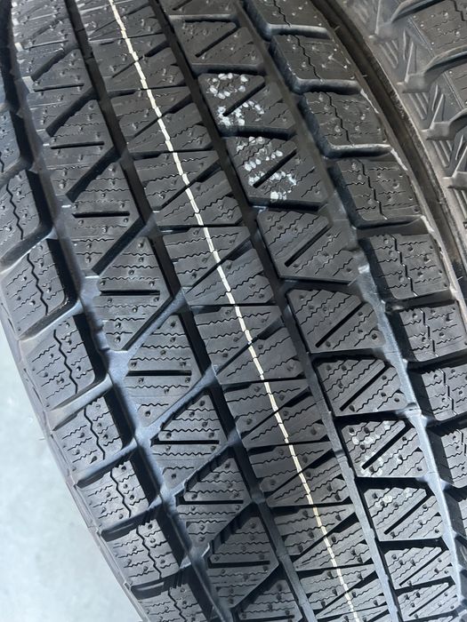 245/60/18 R18 Bridgestone Blizzak DMV-3 4шт нові зима
