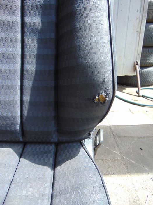 Fotele Kanapa Podłokietnik Mercedes 190 W201  komplet