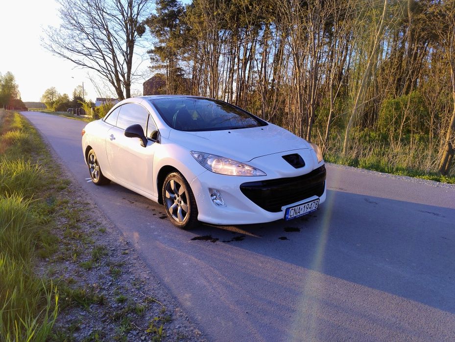 Peugeot 308CC 1.6HDI biała perła, czarny sufit