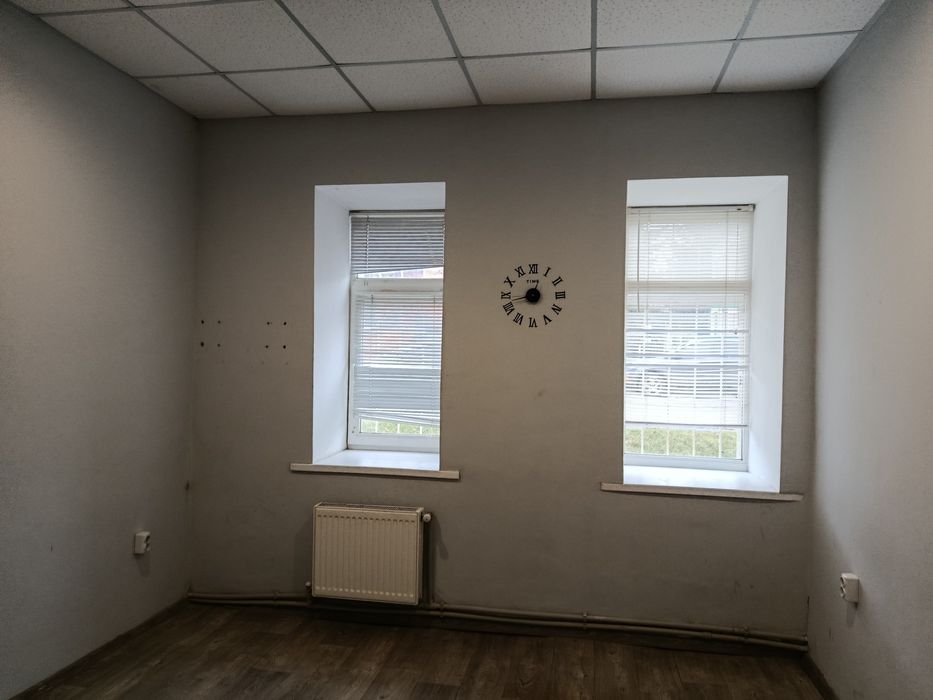 Центр р-н в.Ільїнська Офіс 11 м.кв