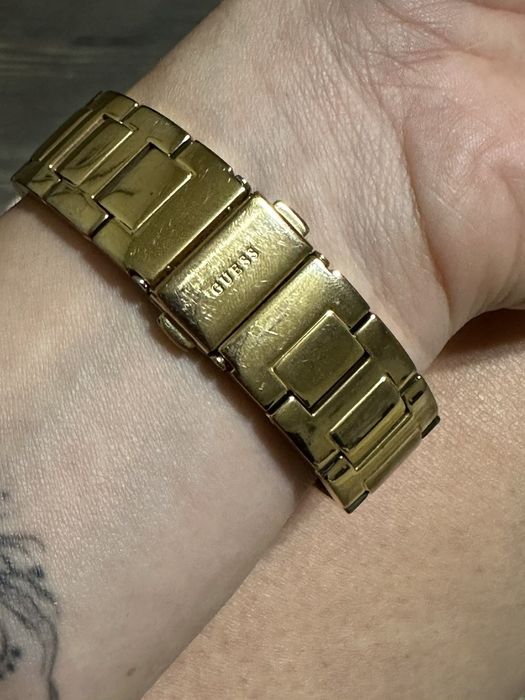 Женские часы Guess оригинал