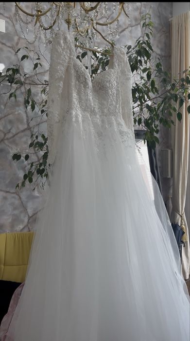 Vestido de noiva + véu