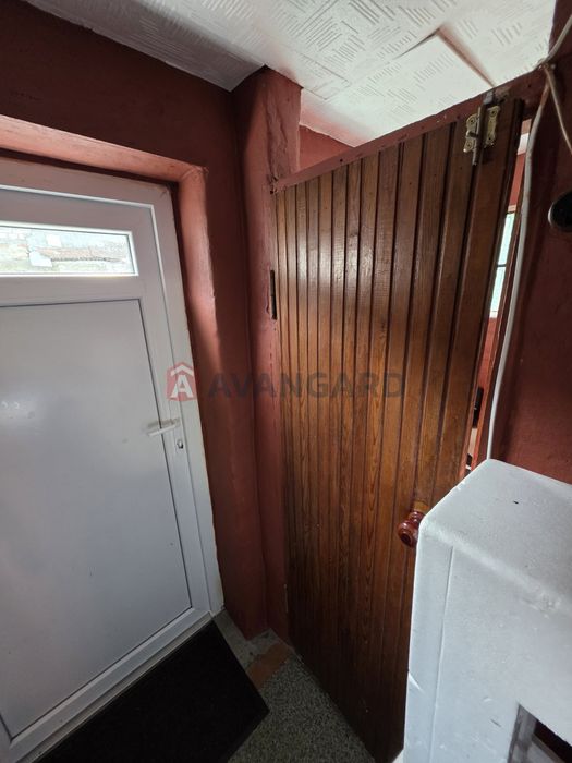 У продажі будинок в центрі  міста.