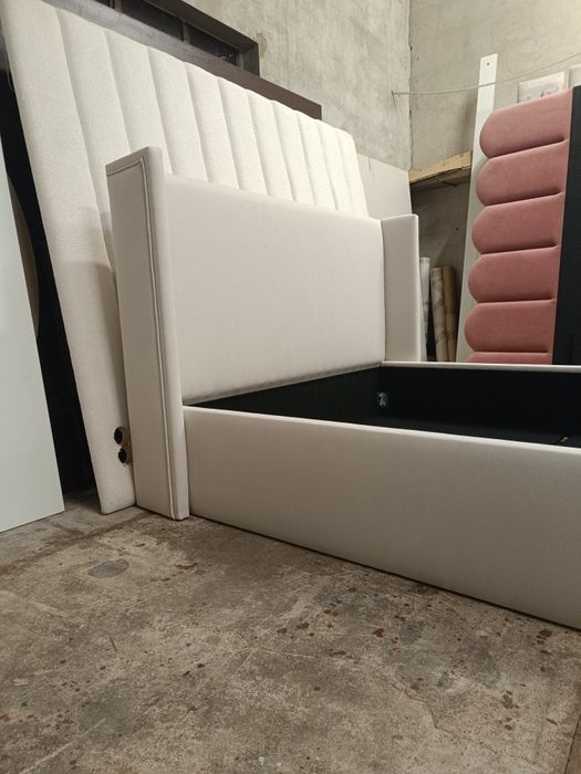 Łóżko tapicerowane panele uszy boki stelaż plecionka stelaż pojemnik