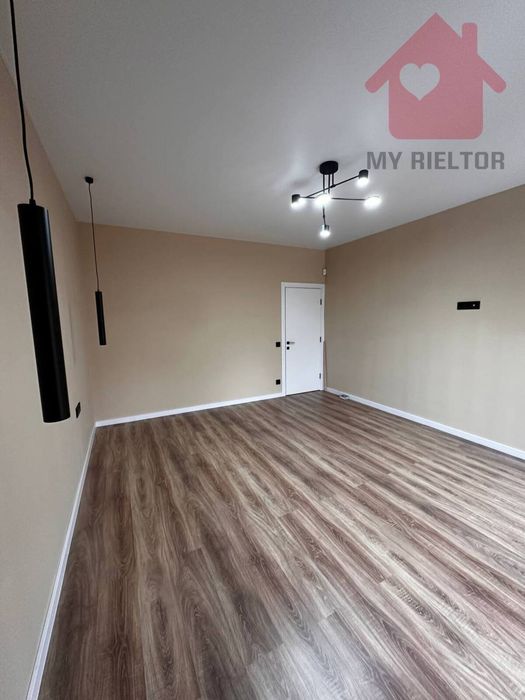 Продаж будинку у новому котеджному містечку!