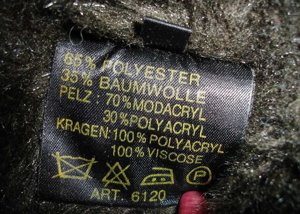 ПЛАЩ 46 р., бежевий. ЗИМОВИЙ - на штучному хутрі. Австрія, теплий.