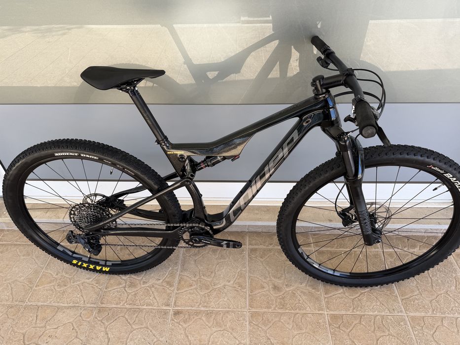 Bicicleta de BTT - Suspensao total 29