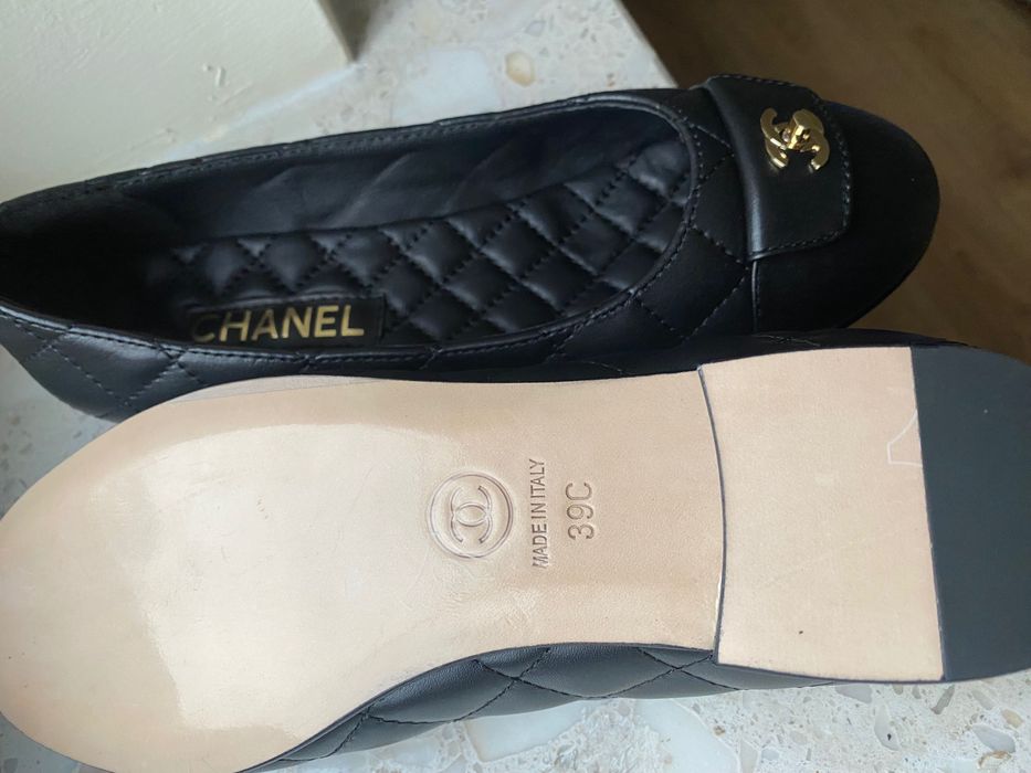 Balerinki pikowane Chanel 39, loafers z numerem seryjnym