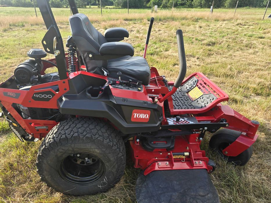 Kosiarka PROFESJONALNA Z-MASTER 4000, koszenie 132cm