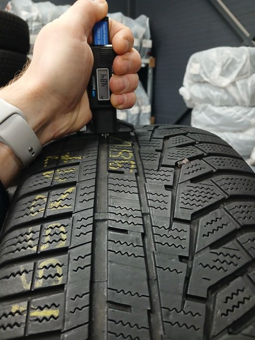 Зимові Шини БВ  215/55 R17  HANKOOK  Winter i cept Evo 2  Склад