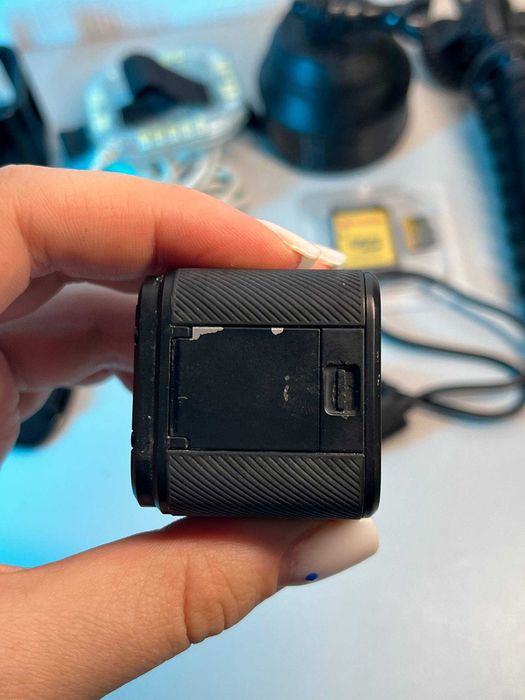 Екшн-камера GoPro HERO4 Session з великим комплектом.