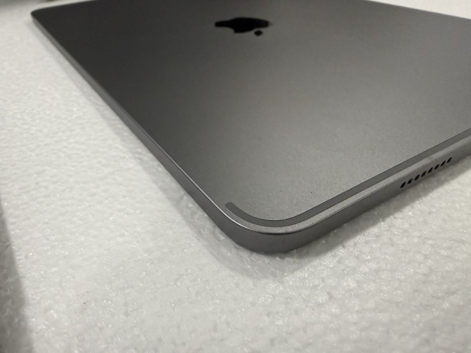 iPad Pro 11” (M2) 256GB Space Gray