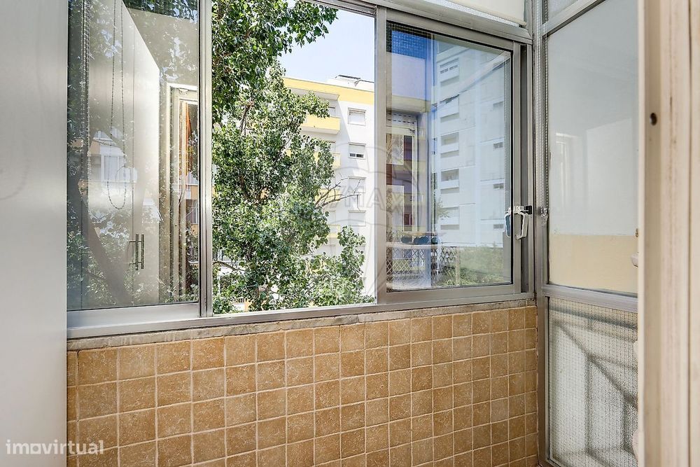 Apartamento T4 para arrendamento