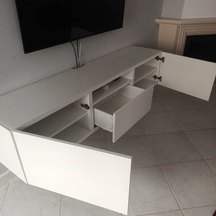 Móvel de TV Besta + Vidro Branco