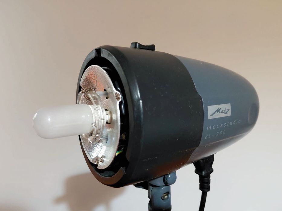 Flash estúdio Metz Mecastudio BL-200