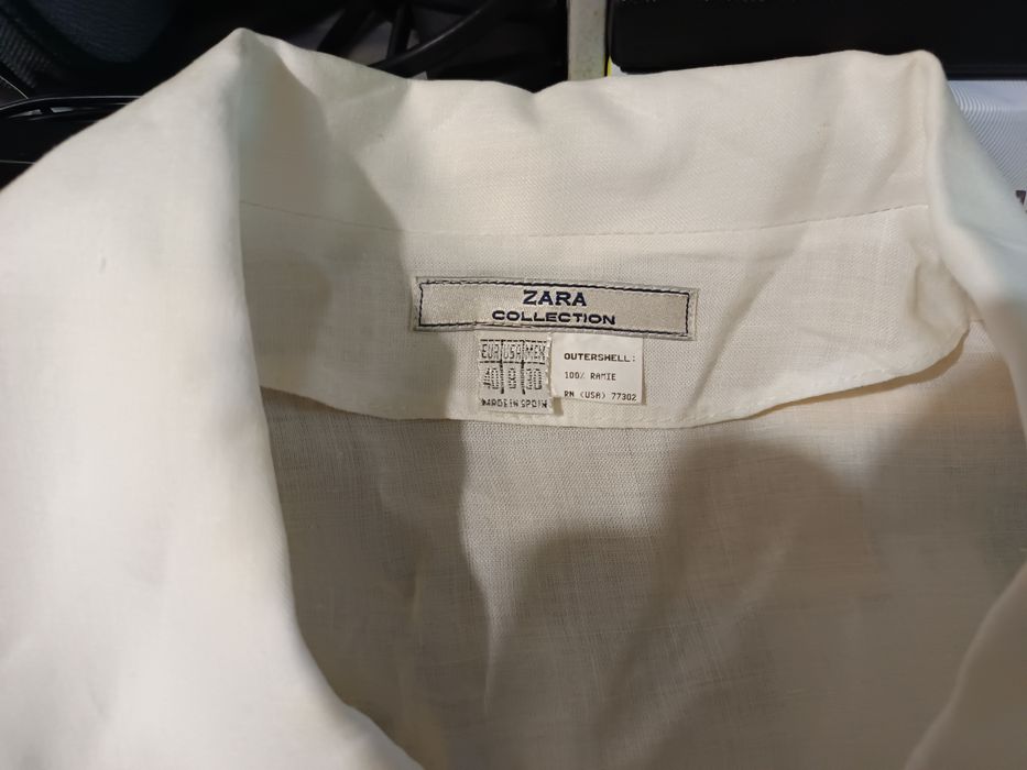 Vendo a roupa mulheres branca e bom estado