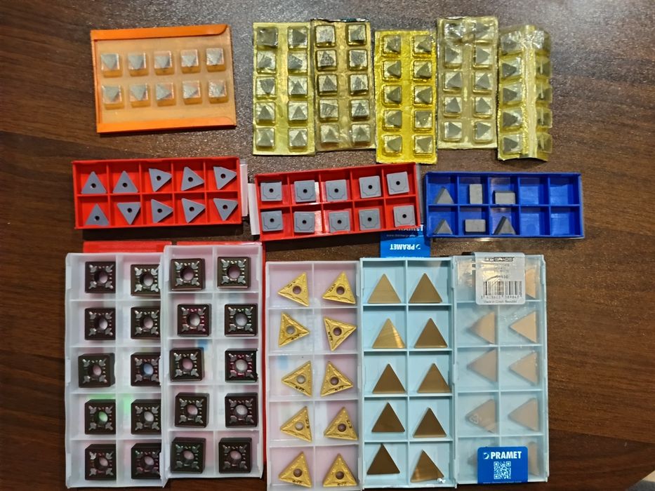 Płytki tokarskie wieloostrzowe