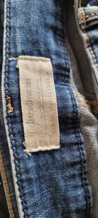 Spodnie jeansowe marki Stradivarius