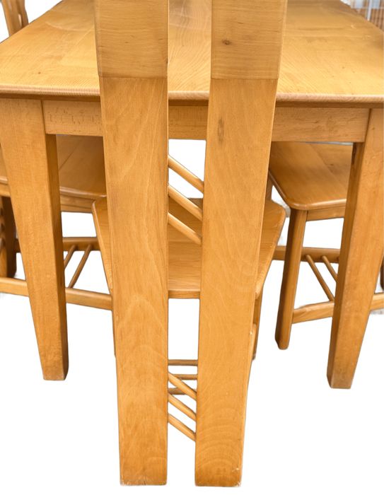 Vende-se conjunto de mesa + 6 cadeiras