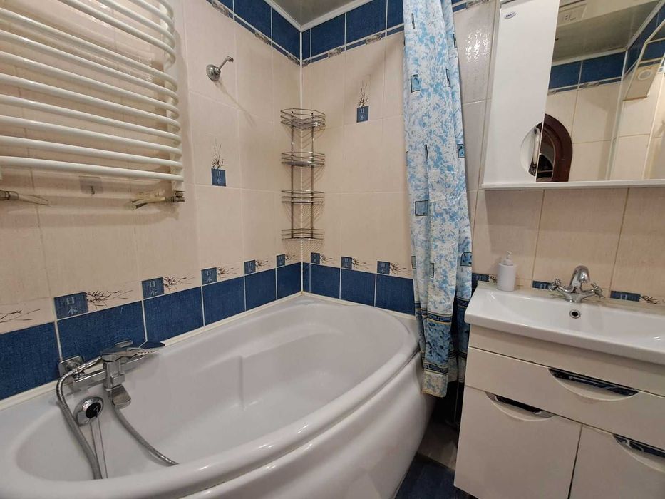 Продаж 2км квартири по Інституцька ID: 6228