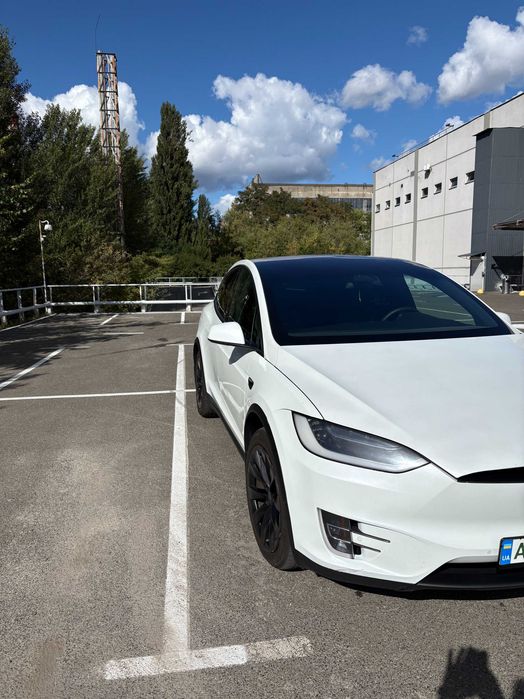 Tesla Model X 2019 VIN 5YJXCBE25KF204311 фото оголошення 2 з 23