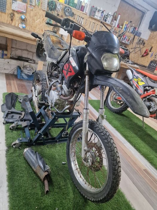 Honda xr 125l ..