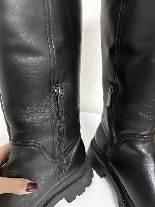 Жіночі  зимові шкіряні сапожки- ботфорди- труби