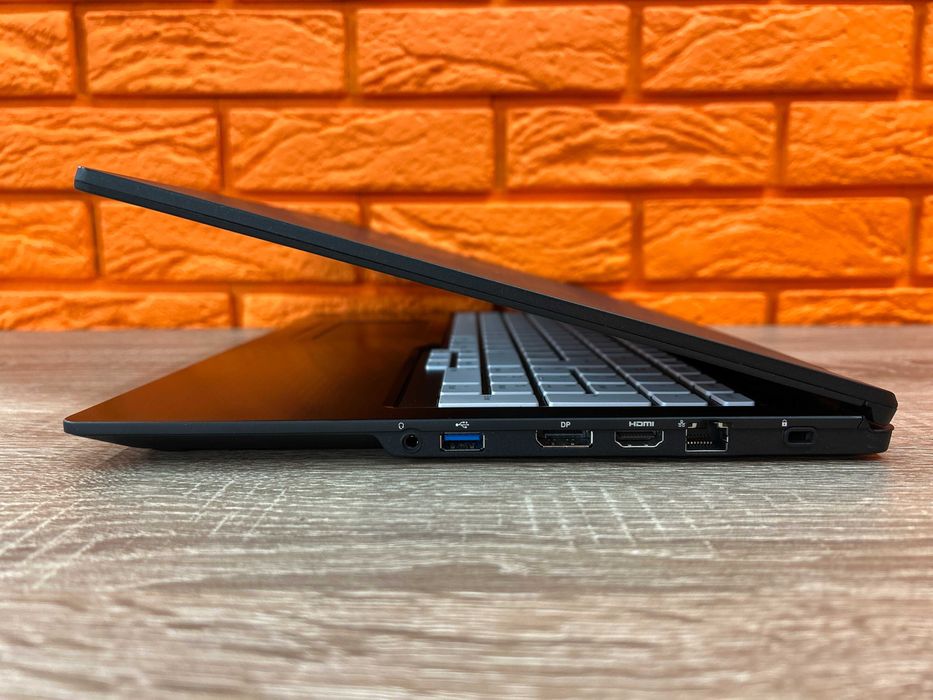 Ноутбук 15.6" Fujitsu U757 (1920x1080) IPS/i5-6200U, 8 RAM, 512 M2 SSD/Type-C + Гарантія 1 рік