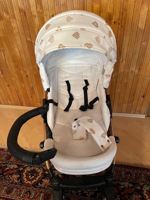 Wózek z gondolą i spacerówką