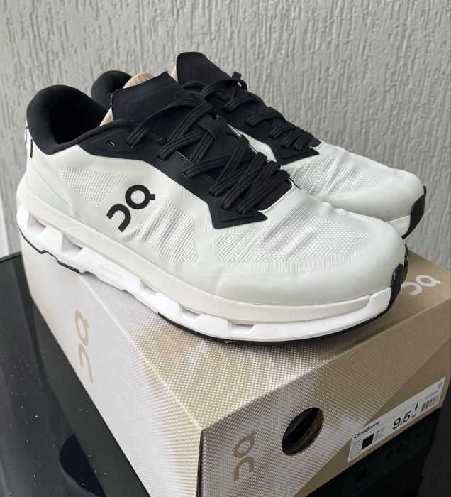 Кросівки On Cloudzone 27.5см