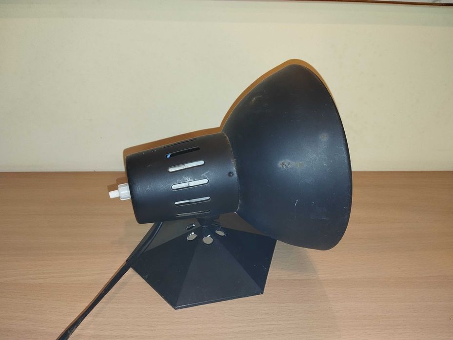 Светильник для дачи сада огорода. Лампочка в подарок.