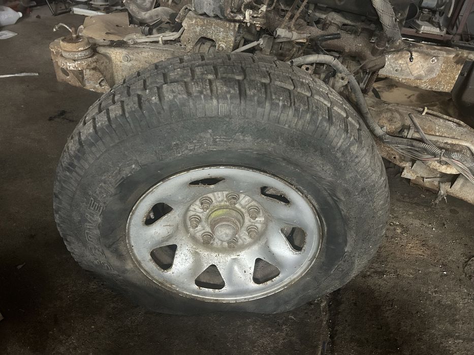 Ford f250 felgi stalowe 4 szt  16 cali