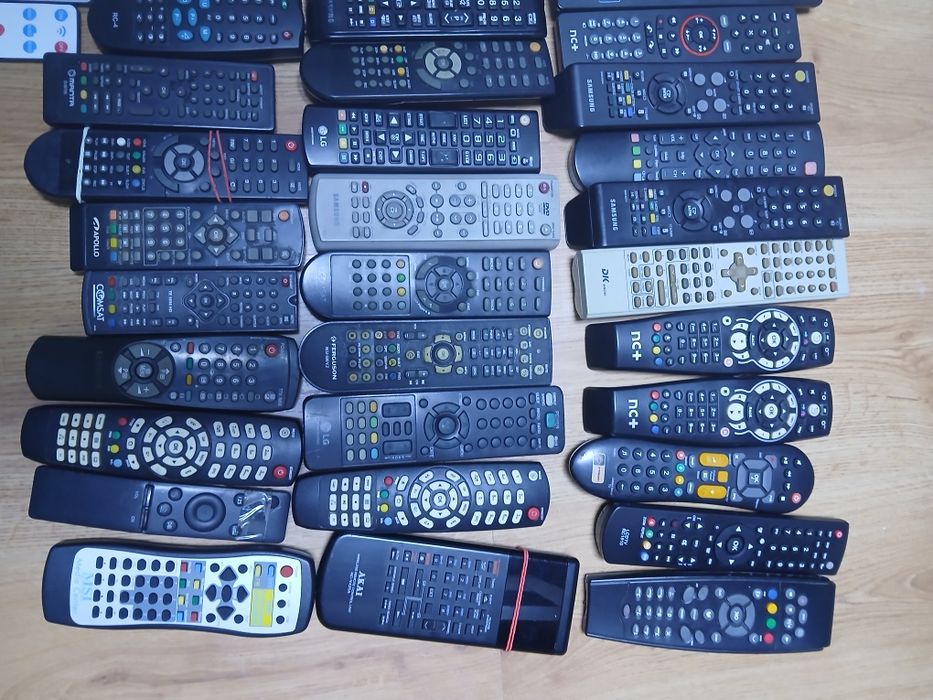 Piloty tv / dekoder / DVD / itp / mega mix