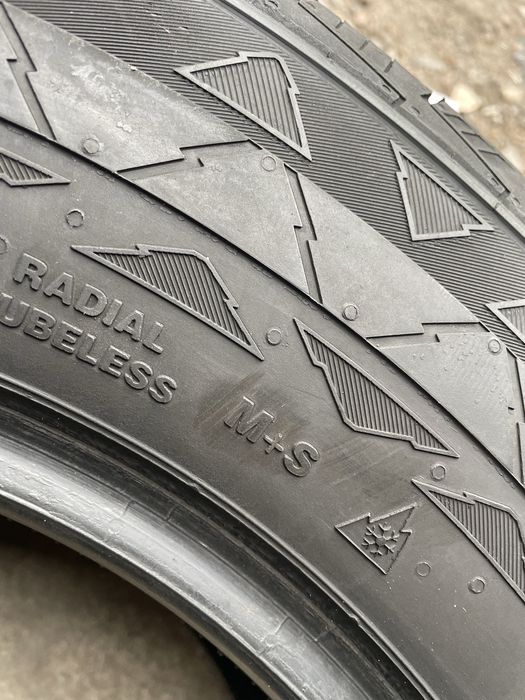 235/65 R16C Continental /2шт/ 2022рік.