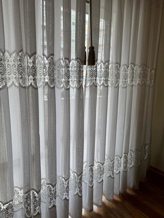 Cortinado com rendas