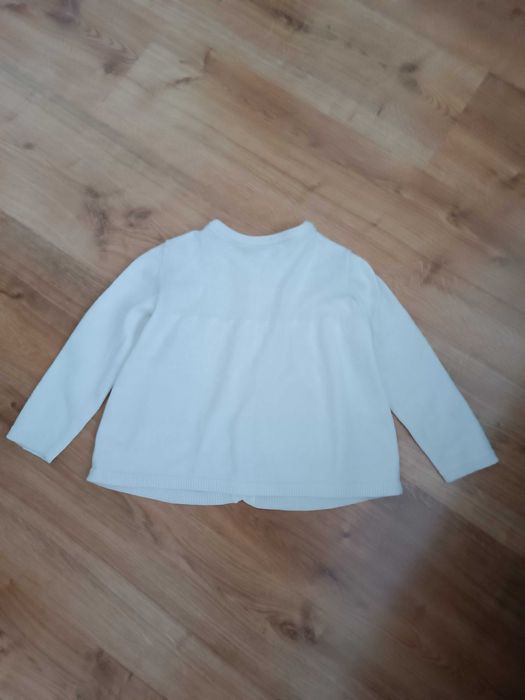 Sweterek dziewczęcy Sinsay rozmiar 98.