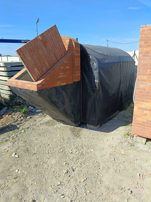 schron betonowy , piwniczka betonowa , ziemianka , piwnica , sauna ogrodowa