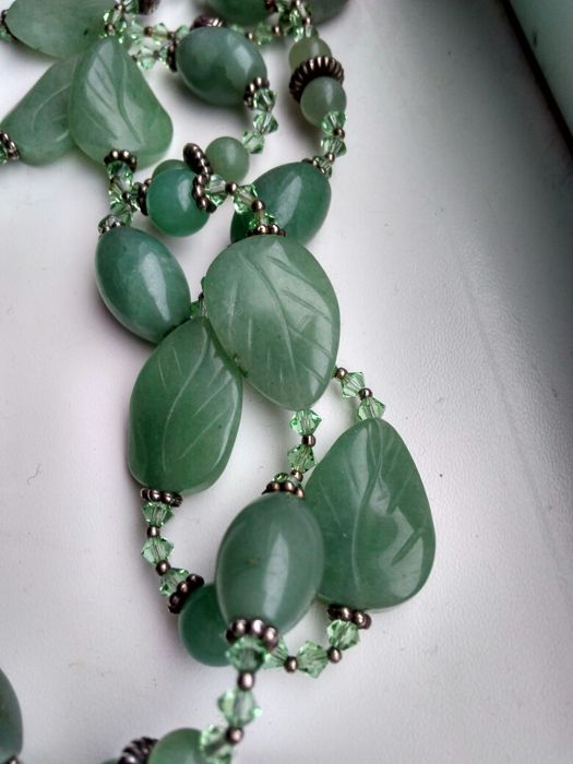 Ожерелье из натурального камня