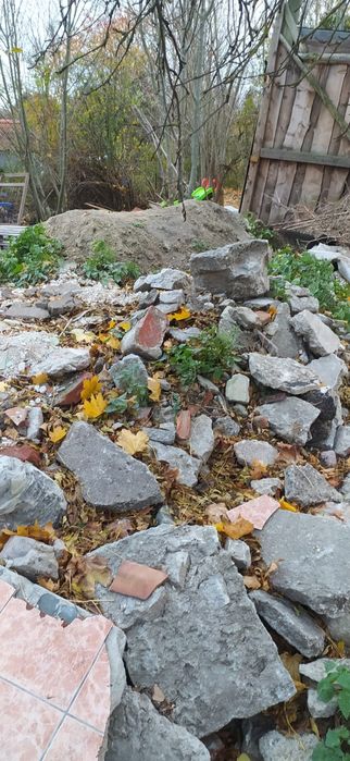 Oddam gruz zmieszany z ziemią