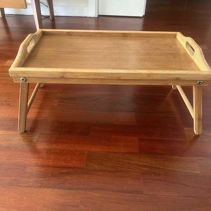 Tabuleiro  em nadeira de Acácia