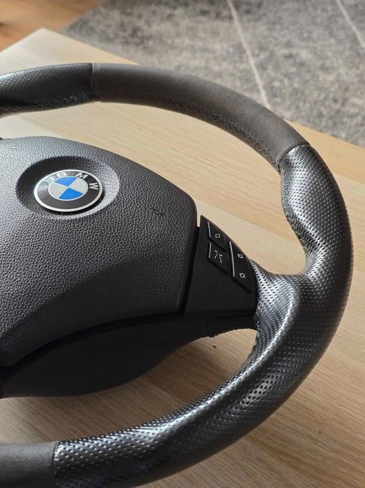 Kierownica BMW E81 E82 E84 E87 E88 E90 E91 E92 sport alcantara obszyta